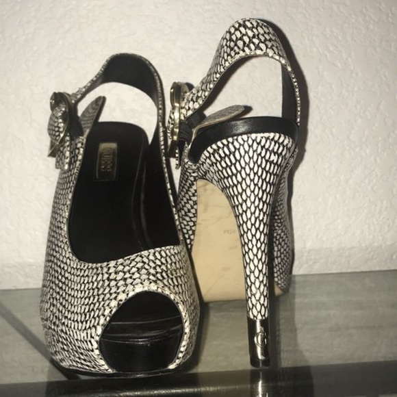 Guess heels (Authentic) - Picture 3 of 4